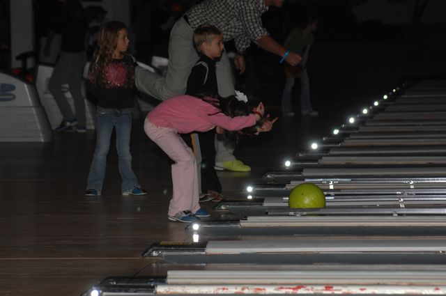 111-AHJFBowlingforEquestrians-2-18-07-DeRosaPhoto.jpg