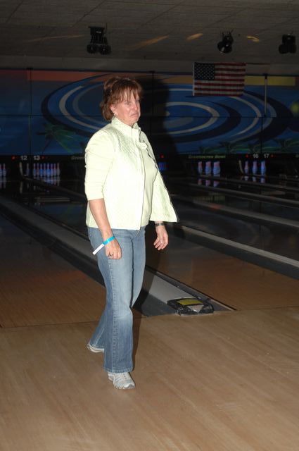 119-AHJFBowlingforEquestrians-2-18-07-DeRosaPhoto.jpg