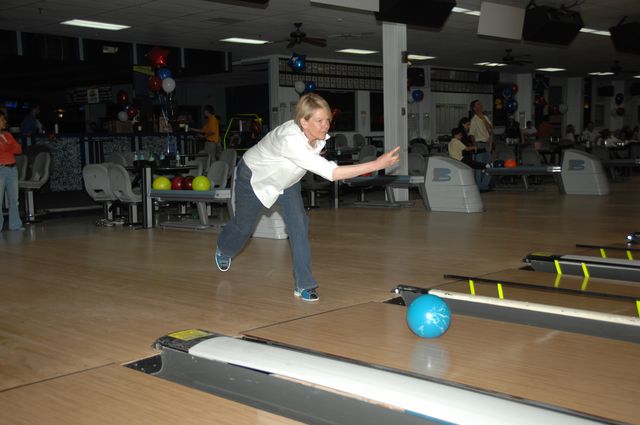 228-KimTudor-AHJF-Bowling-2-17-08-DeRosaPhoto.JPG