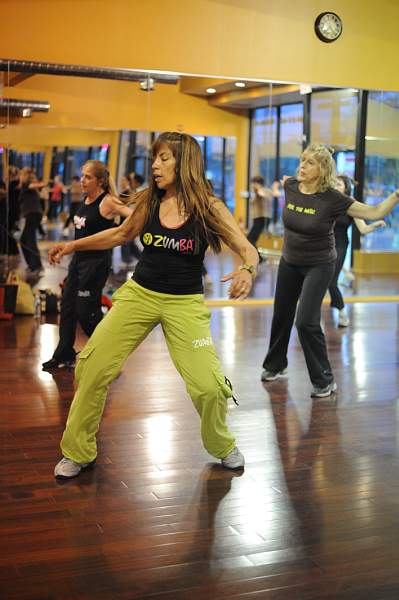 BUCD-Zumba-5-14-09-29-DDeRosaPhoto.jpg