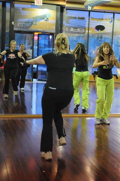 BUCD-Zumba-5-14-09-44-DDeRosaPhoto.jpg