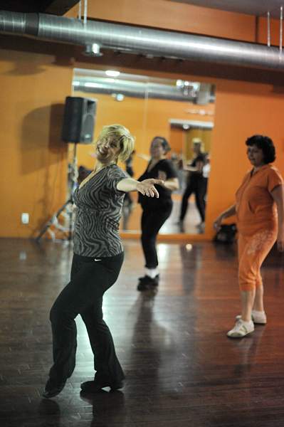 BUCD-Zumba-5-2-09-16-LucyFuentes-DDeRosaPhoto.jpg