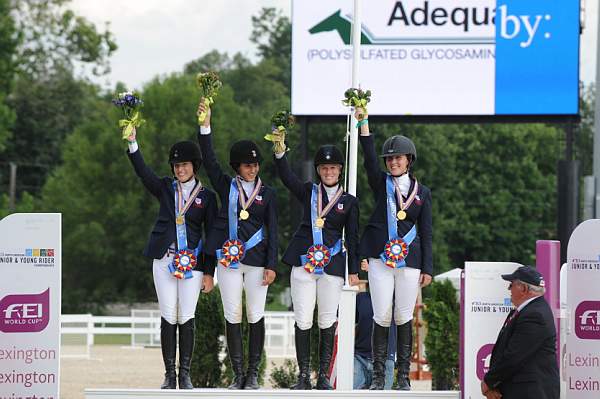 0079-NAJYRC-7-26-09-AwardsCeremony-DDeRosaPhoto.jpg