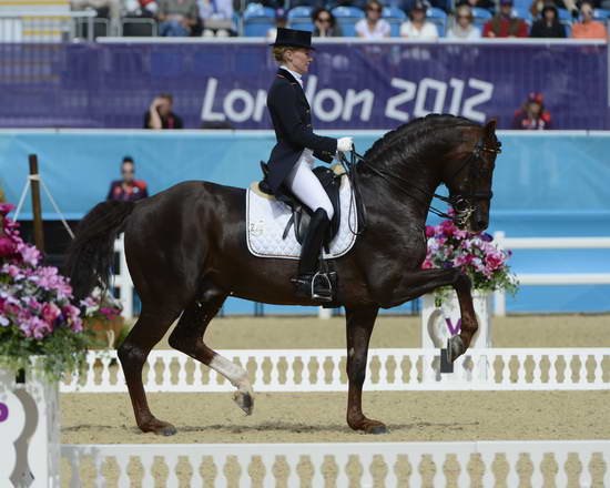 Olympics-DRE-GP-8-3-12-3590-HelenLangehanenberg-DamonHill-GER-DDeRosaPhoto