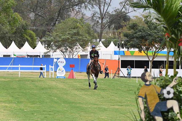 Olympics-RIO-EV-XC-8-8-16-0324-AstierNicolas-PiafDeB'Neville-FRA-DDeRosaPhoto