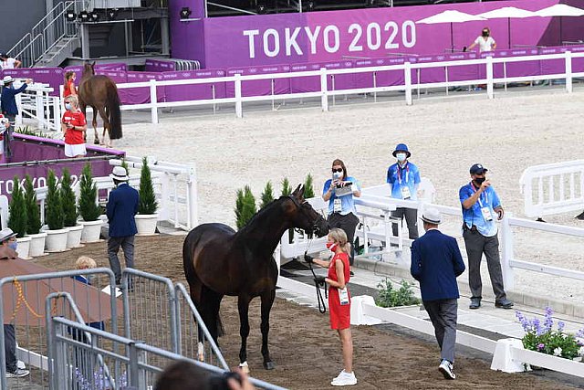 OLY-2020-DRESSAGE-JOG-7-24-21-0856-119-CHARLOTTE-HEERING-BUFRANCO-DEN-DDEROSAPHOTO