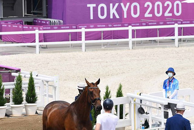 OLY-2020-DRESSAGE-JOG-7-24-21-0936-128-HENRI RUOSTE-KONTESTRO DB-FIN-DDEROSAPHOTO