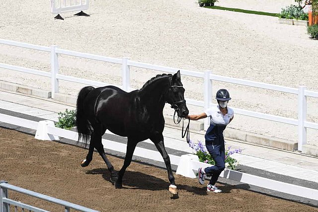 OLY-2020-DRESSAGE-JOG-7-24-21-0965-131-MAXINE COLLARD-CUPIDO PB-FRA-DDEROSAPHOTO