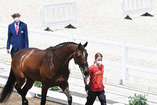 OLY-2020-DRESSAGE-JOG-7-24-21-1018-137-H LANGEHANENBERG-ANNABELLE 110-GER-DDEROSAPHOTO