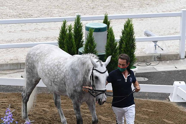 OLY-2020-DRESSAGE-JOG-7-24-21-1521-156-CARLOS PINTO-SULTAO MENEZES-POR-DDEROSAPHOTO