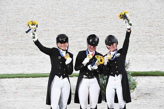 OLY-2020-DRESSAGE-GP SPECIAL AWARDS-7-27-21-7016-DDEROSAPHOTO