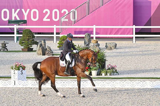 OLY-2020-DRESSAGE-GP FREESTYLE-7-28-21-7619-172-STEPHEN PETERS-SUPPENKASPER-USA-DDEROSAPHOTO