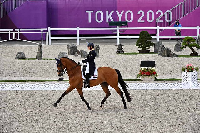 OLY-2020-DRESSAGE-GP DAY1-7-24-21-2560-101-MARY HANNA-CALANTA-AUS-DDEROSAPHOTO