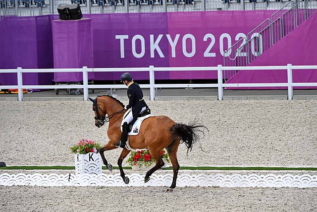 OLY-2020-DRESSAGE-GP DAY1-7-24-21-2679-101-MARY HANNA-CALANTA-AUS-DDEROSAPHOTO