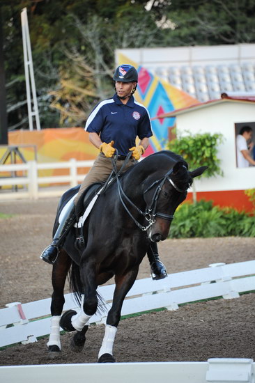 PanAmGames-MX-10-15-11-5240-SteffenPeters-WeltonsMagic-DDeRosaPhoto.JPG