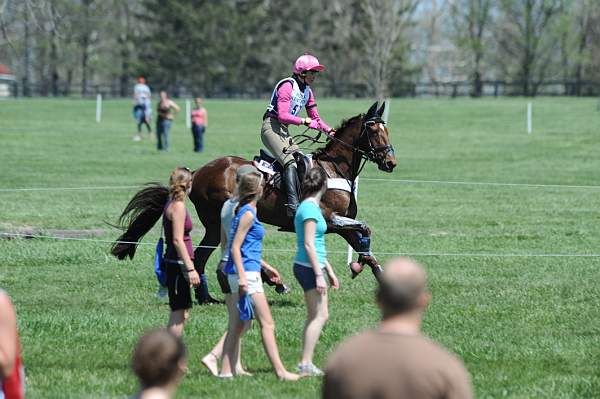 Rolex-4-26-09-1196-HeadleyBritannia-LucindaFredericks-AUS-DeRosaPhoto