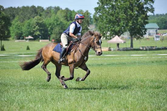 So8ths-5-4-12-Clinic-2732-BeckyBrown-TotallyBroke-DDeRosaPhoto