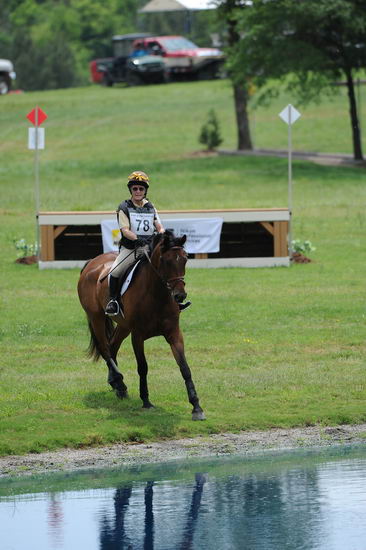 So8ths-5-5-12-XCDay-3340-BeckyBrown-TotallyBroke-DDeRosaPhoto