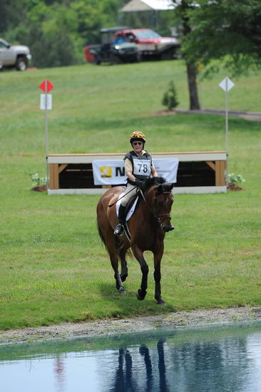 So8ths-5-5-12-XCDay-3342-BeckyBrown-TotallyBroke-DDeRosaPhoto