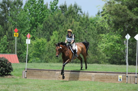 So8ths-5-5-12-XCDay-3369-BeckyBrown-TotallyBroke-DDeRosaPhoto