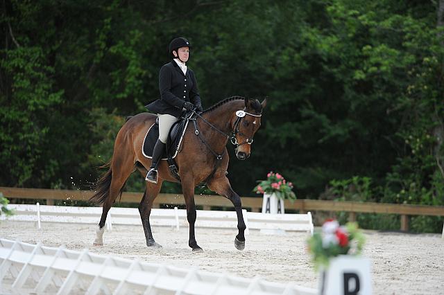 So8ths-5-4-12-Dressage-0655-GwenKriskie-Barney-DDeRosaPhoto