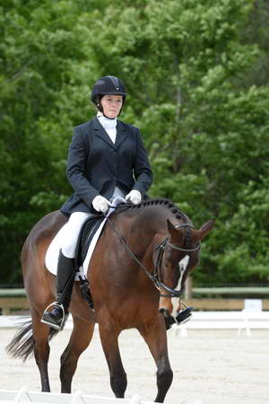 So8ths-5-3-13-Dressage-5093-SamanthaHay-TreJolie-DDeRosaPhoto