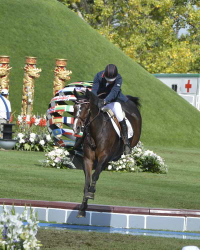 Spruce-Meadows-9-8-13-3168-MichaelWhitaker-Amai-GBR-DDeRosaPhoto