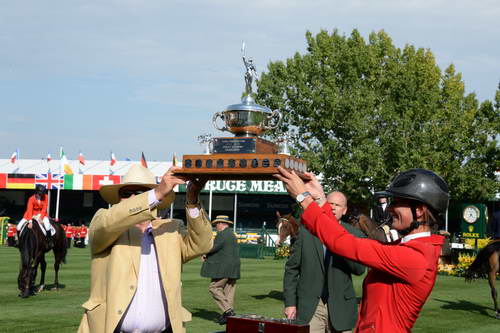 Spruce-Meadows2-9-5-13-3049-PenelopeLeprevost-DameBlanche-FRA-DDeRosaPhoto