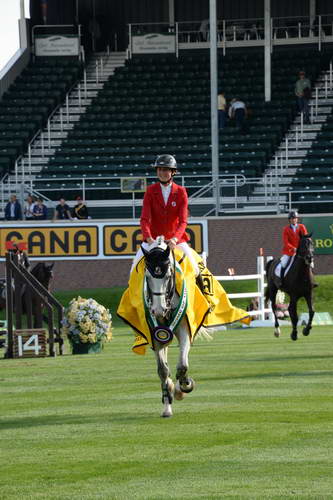 Spruce-Meadows2-9-5-13-3082-PenelopeLeprevost-DameBlanche-FRA-DDeRosaPhoto