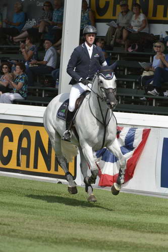 Spruce-Meadows-9-5-13-9355-BenMaher-Cella-GBR-DDeRosaPhoto