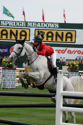 Spruce-Meadows2-9-5-13-2958-PenelopeLeprevost-DameBlancheVanArenberg-FRA-DDeRosaPhoto