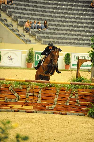 USHJA-Derby-8-21-10-Rnd2-DER1_9890-Castello-ElizabethBoyd-DDeRosaPhoto.JPG