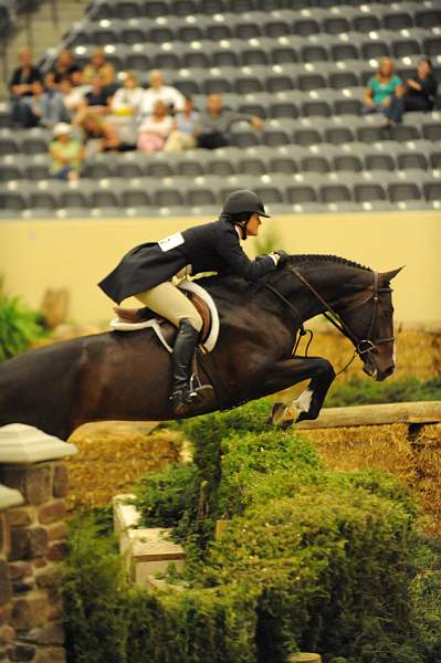 USHJA-Derby-8-21-10-Rnd2-DER1_9928-Posse-ColleenAcosta-DDeRosaPhoto.JPG