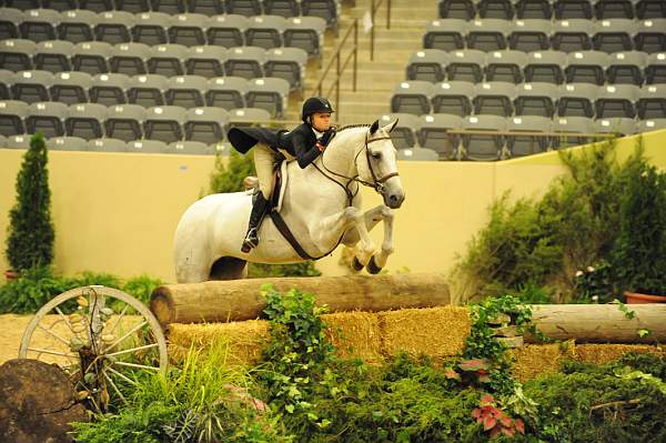 USHJA-Derby-8-21-10-Rnd2-DER1_9957-CCoastZ-LillieKeenan-DDeRosaPhoto.JPG