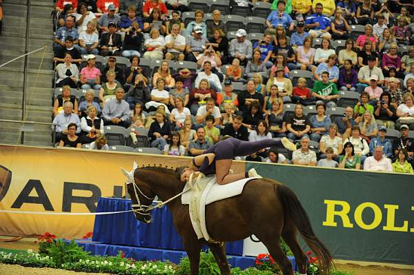 WEG3-10-7-10-Vaulting-5876-DDeRosaPhoto.jpg