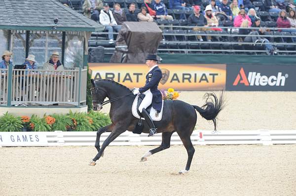 WEG1-9-28-10-DressageGP-5795-DDeRosaPhoto.jpg