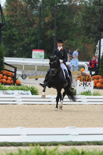 WEG1-9-28-10-DressageGP-6484-EdwardGal-MoorlandsTotilas-DDeRosaPhoto.jpg