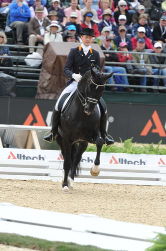 WEG1-9-28-10-DressageGP-6520-EdwardGal-MoorlandsTotilas-DDeRosaPhoto.jpg