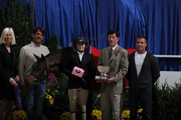 WIHS3-10-31-10-LgPnyHtrChamp-0137-ForTheLaughter-VictoriaColvin-DDeRosaPhoto.jpg