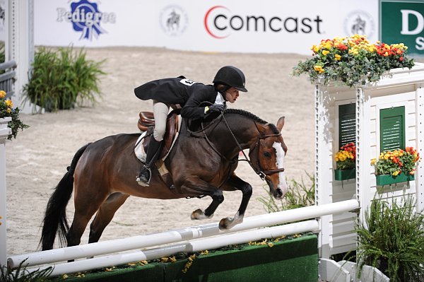 WIHS3-10-31-10-Cl114-MedPnyHtr-9686-ChamplainTreasureMe-KateRoss-DDeRosaPhoto.jpg