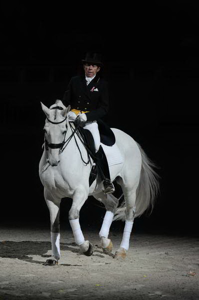 WIHS2-10-29-10-6433-PamGoodrich-Lamborghini-DDeRosaPhoto.JPG