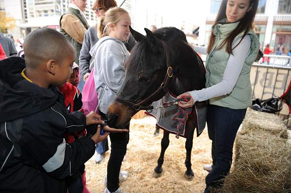 KIDS_DAY-WIHS3-10-30-10-DSC_8238-DDeRosaPhoto.jpg