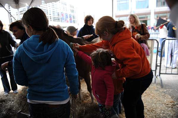 WIHS3-10-30-10-DSC_8213-KidsDay-DDeRosaPhoto.jpg