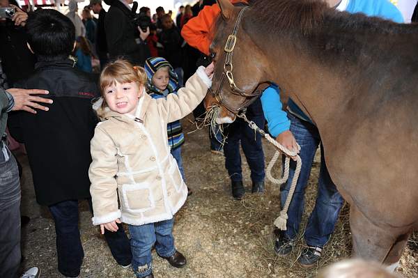 WIHS3-10-30-10-DSC_8231-KidsDay-DDeRosaPhoto.jpg