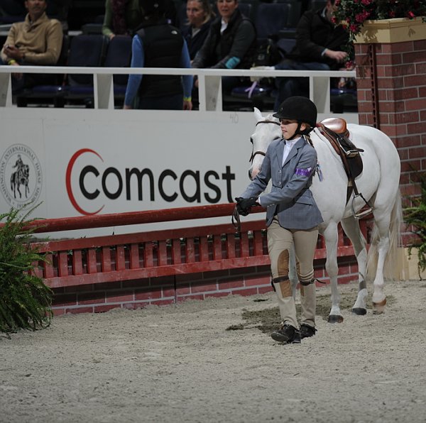 Comcast-WIHS3-10-31-10-9146-DDeRosaPhoto.jpg