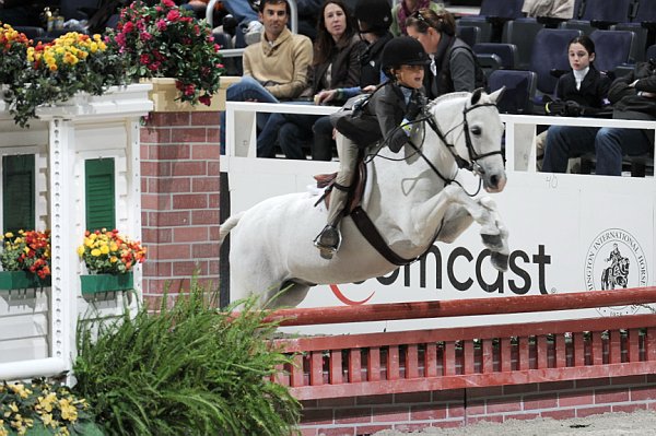 Comcast-WIHS3-10-31-10-Cl103-SmPnyHtr-9181-HillcrestBlueGemStone-YasminRizvi-DDeRosaPhoto.jpg