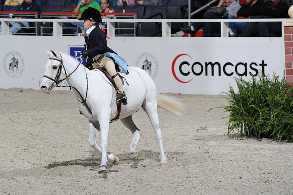 Comcast-WIHS3-10-31-10-LocHtrFinals-Pny-0194-HillcrestTreasureChest-SarahBoston-DDeRosaPhoto.jpg