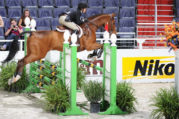 WIHS2-10-30-10-Cl182-WIHSEqJpr-8069-ElizabethDeGolian-Califernia-DDeRosaPhoto.jpg