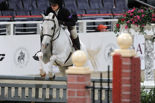 WIHS2-10-30-10-WIHSPnyEqFinals-7394-EmilyWeeks-Peterpotamus-DDeRosaPhoto.jpg