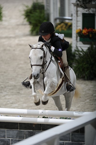 WIHS2-10-30-10-WIHSPnyEqFinals-7511-CarlyHoft-ChurchMouse-DDeRosaPhoto.jpg